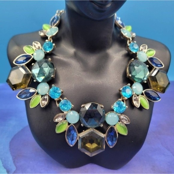 The Limited Jewelry - The Limited green blue flower 💠shaped chunky rhinestone gold tone